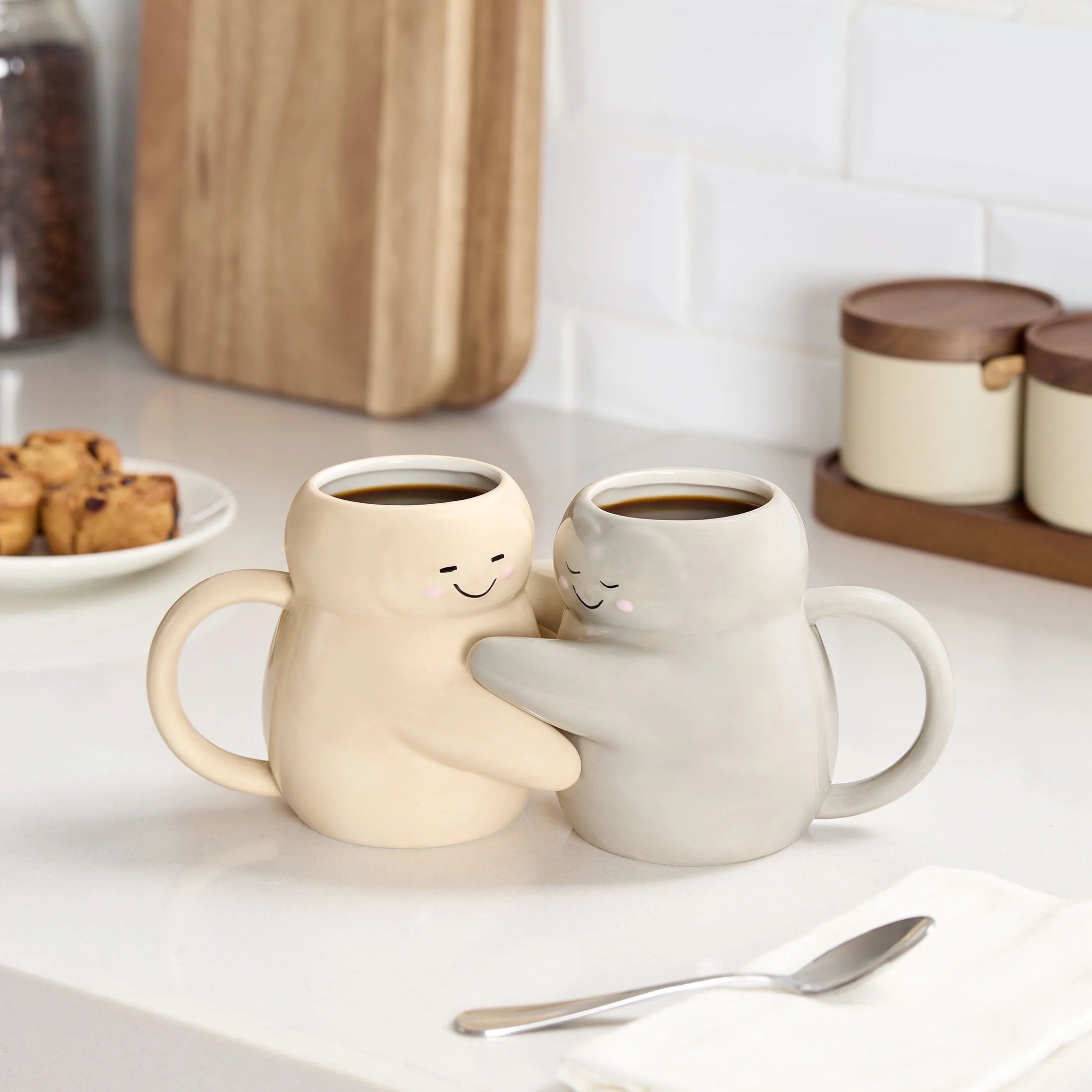 15.55 Oz Cream Sculpted Hug Earthenware Mug